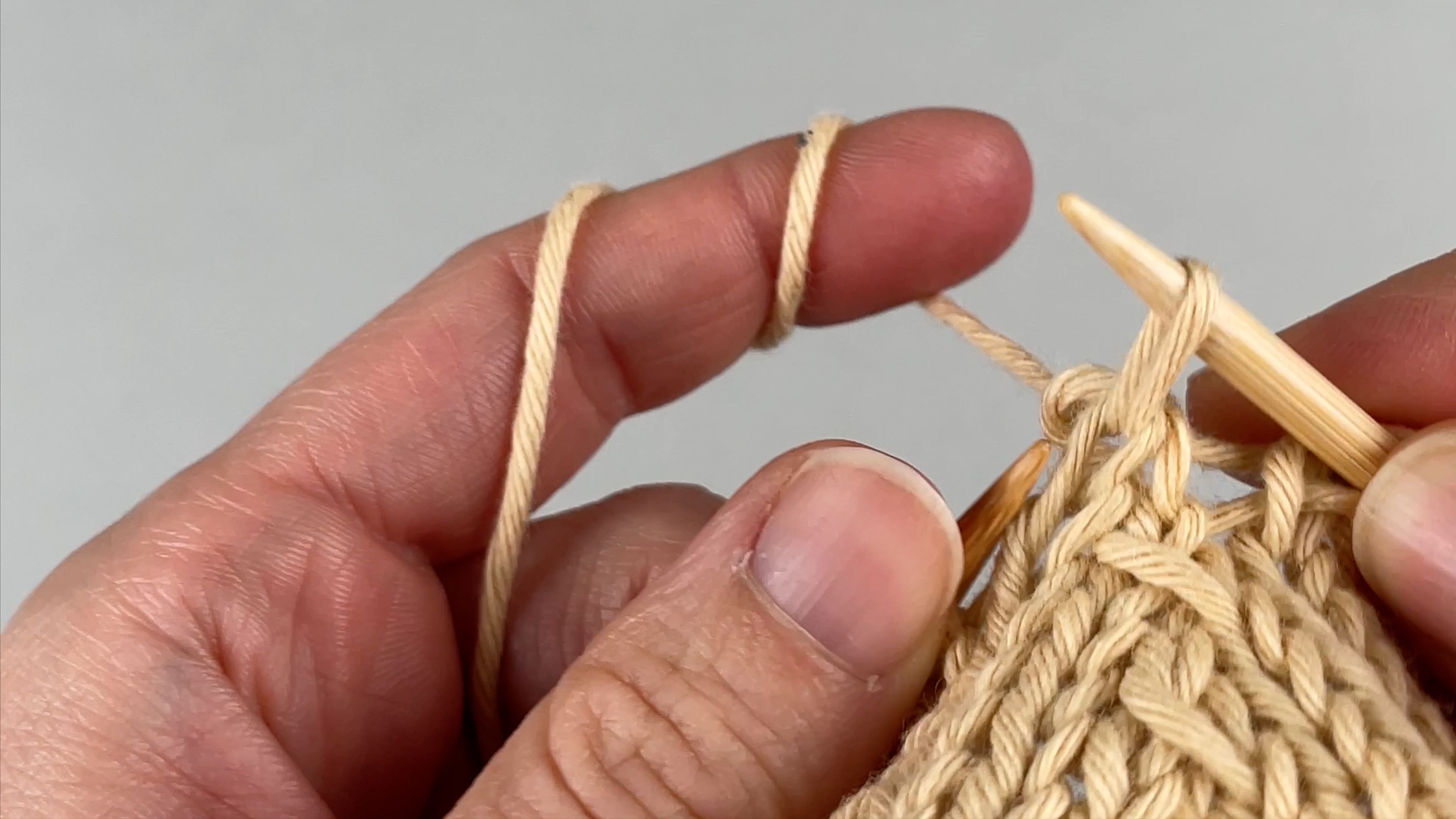 Masche rechts stricken 