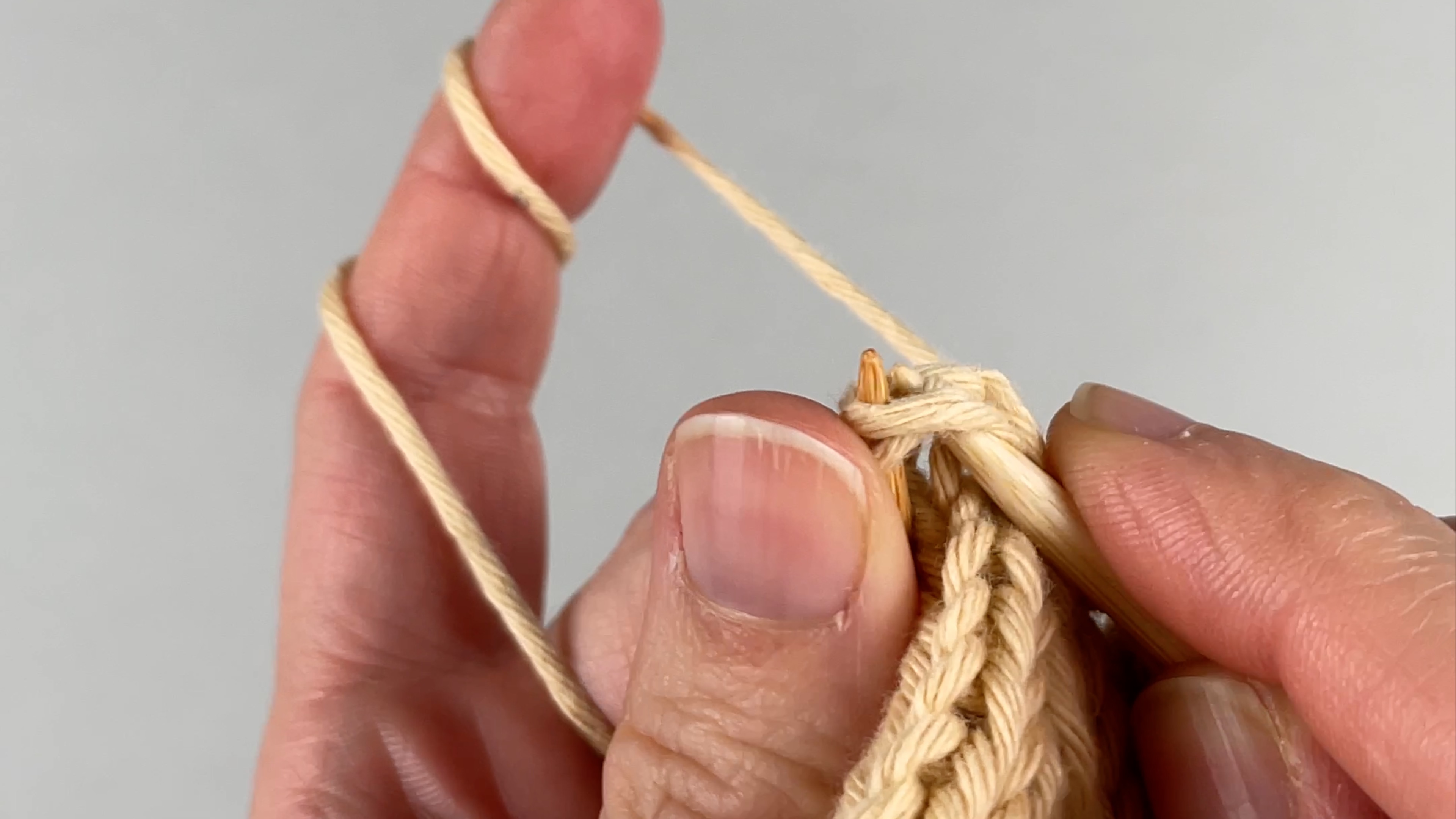 Masche rechts stricken 