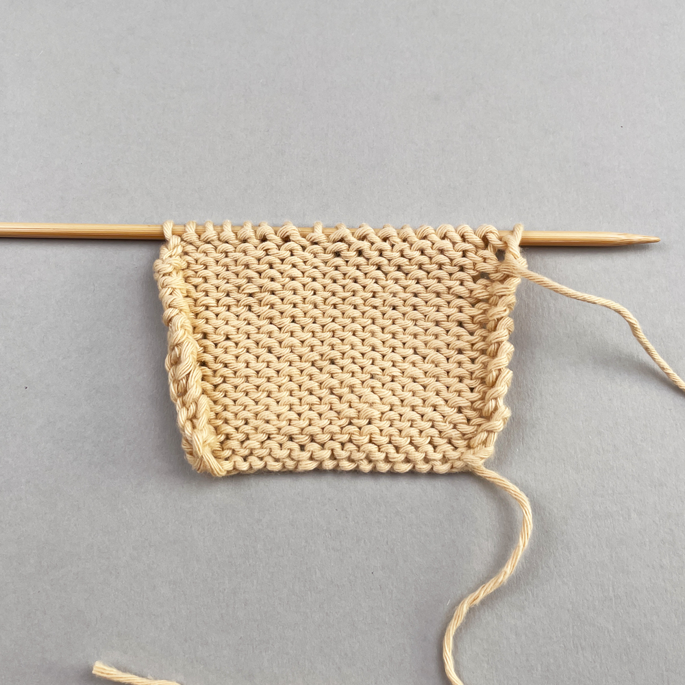 Ansicht der links gestrickten Masche