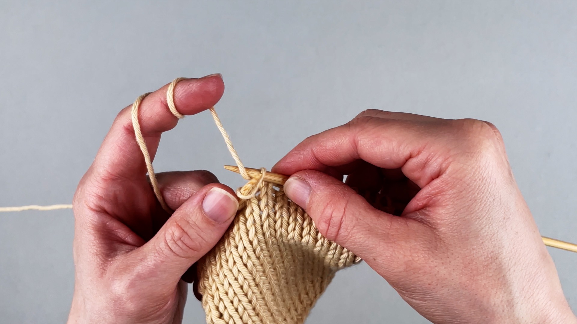 Die rechte Masche stricken